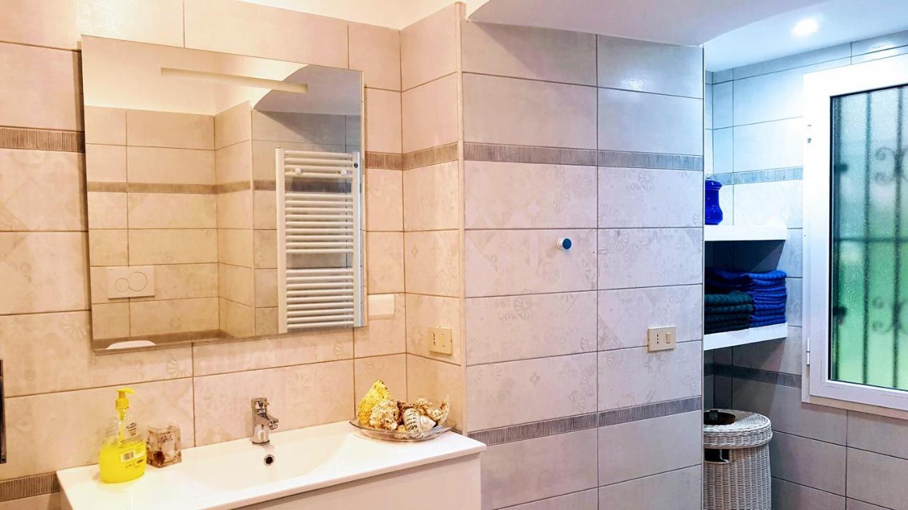 Villa Appuntamento Al Porto à Savone Extérieur photo